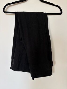 Classic Black Pull-On Capri Yoga Pants